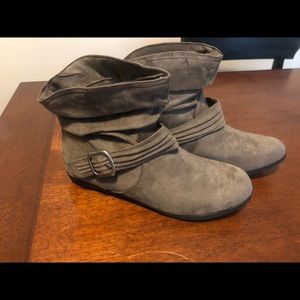 Arizona Taupe Boots Booties - Size 7.5